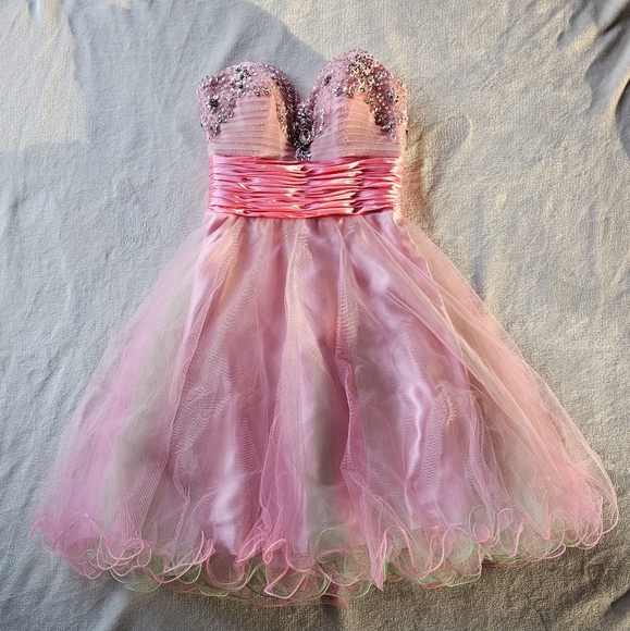 neblon Dresses & Skirts - Party dress